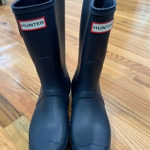 Short Navy Hunter Rain Boots